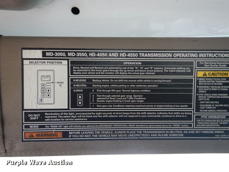 image for item GM9142 2007 Sterling Acterra  digger derrick truck