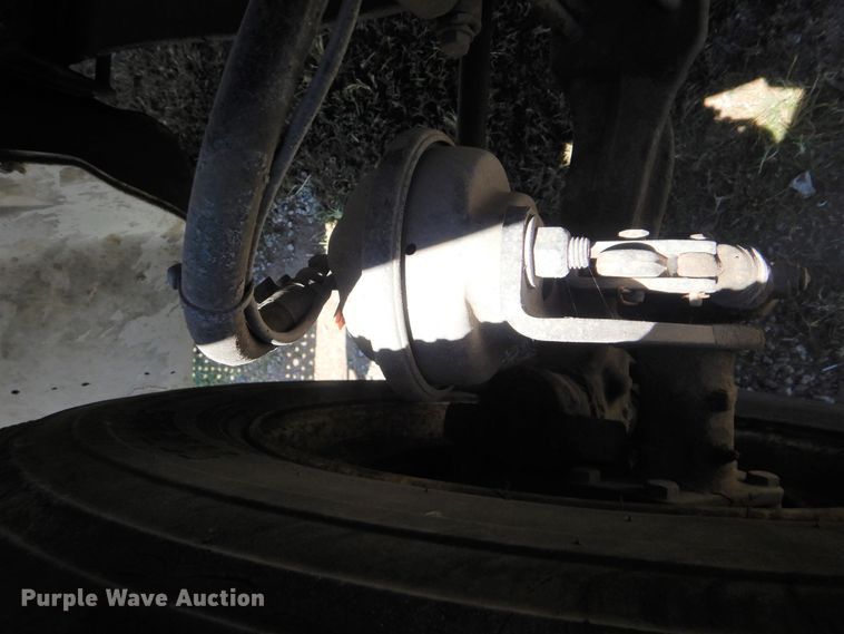 image for item GM9142 2007 Sterling Acterra  digger derrick truck