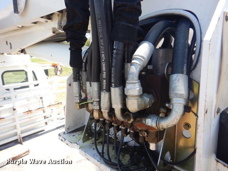 image for item GM9142 2007 Sterling Acterra  digger derrick truck