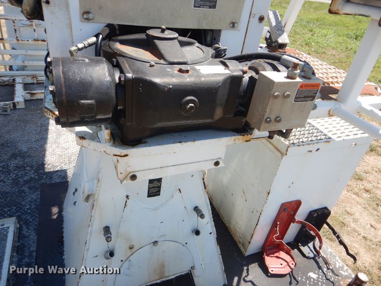 image for item GM9142 2007 Sterling Acterra  digger derrick truck