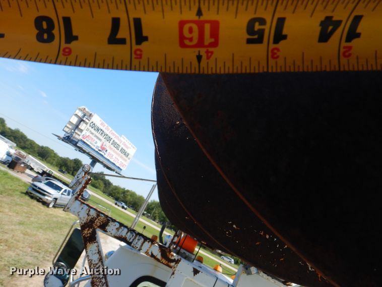 image for item GM9142 2007 Sterling Acterra  digger derrick truck