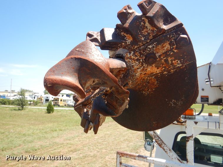 image for item GM9142 2007 Sterling Acterra  digger derrick truck