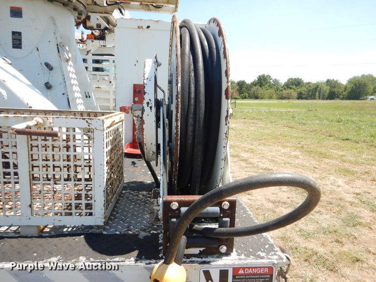 image for item GM9142 2007 Sterling Acterra  digger derrick truck