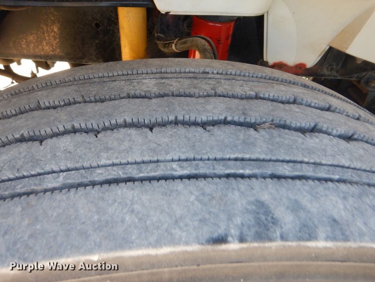 image for item GM9142 2007 Sterling Acterra  digger derrick truck