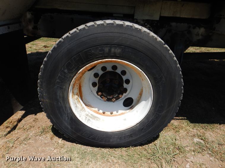 image for item GM9142 2007 Sterling Acterra  digger derrick truck