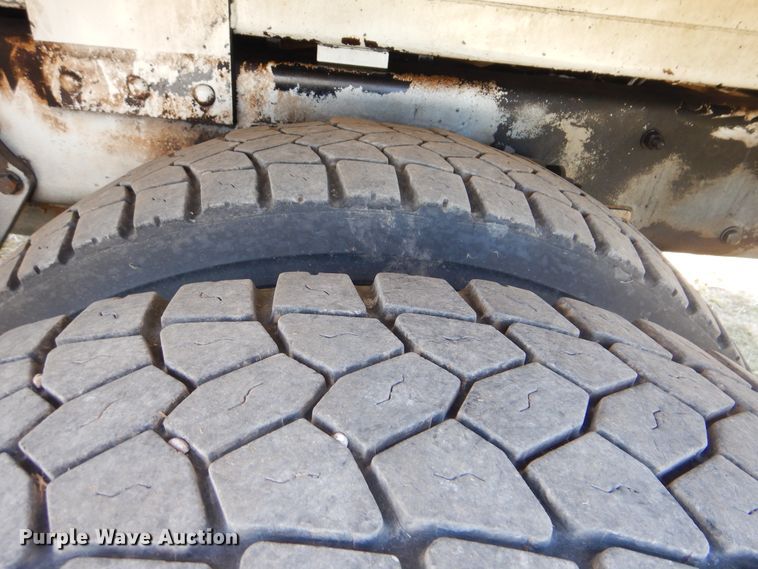 image for item GM9142 2007 Sterling Acterra  digger derrick truck