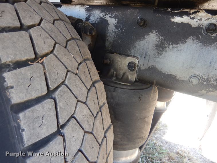 image for item GM9142 2007 Sterling Acterra  digger derrick truck