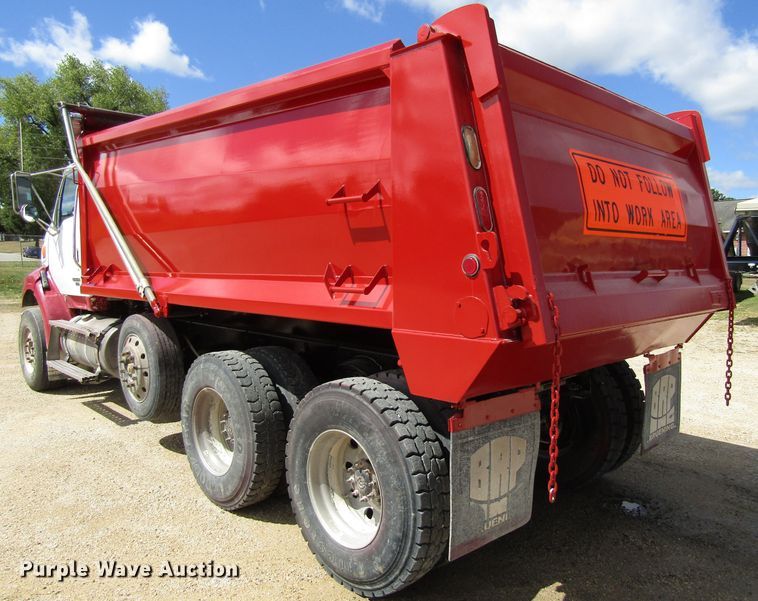image for item GQ9112 2006 Sterling LT8500  dump truck