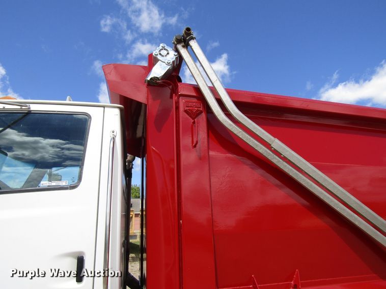 image for item GQ9112 2006 Sterling LT8500  dump truck