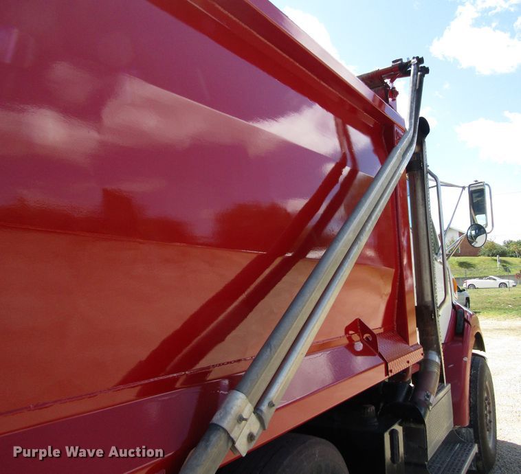 image for item GQ9112 2006 Sterling LT8500  dump truck