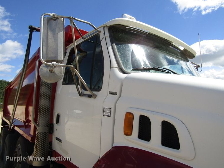 image for item GQ9112 2006 Sterling LT8500  dump truck