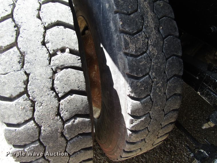 image for item GQ9112 2006 Sterling LT8500  dump truck