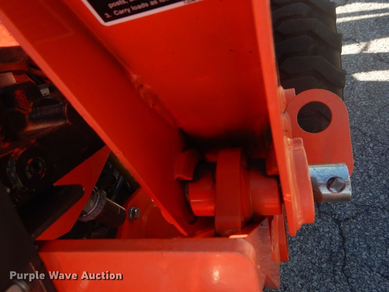 image for item GR9727 2015 Kubota L3301 MFWD tractor