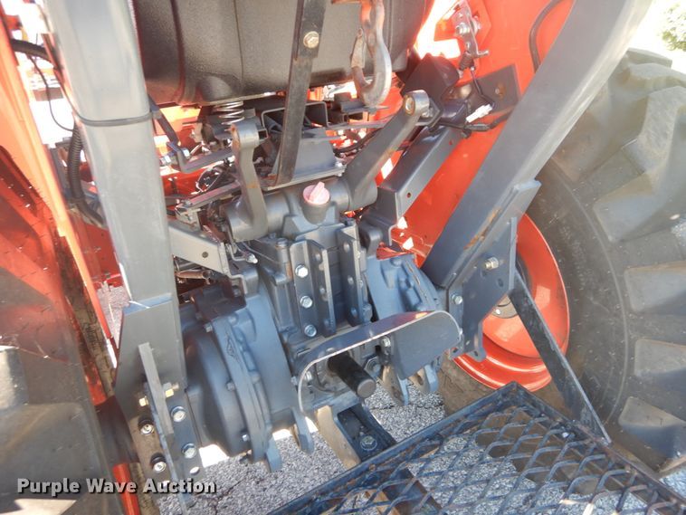 image for item GR9727 2015 Kubota L3301 MFWD tractor