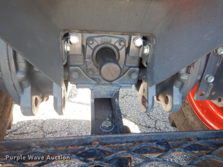 image for item GR9727 2015 Kubota L3301 MFWD tractor