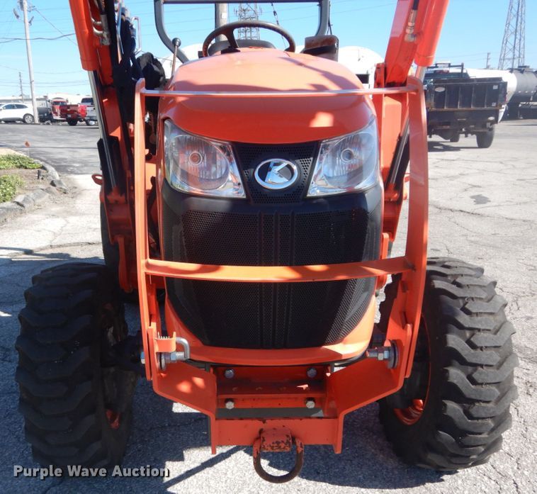 image for item GR9727 2015 Kubota L3301 MFWD tractor
