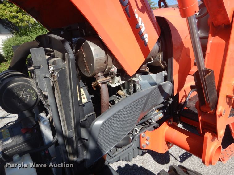 image for item GR9727 2015 Kubota L3301 MFWD tractor