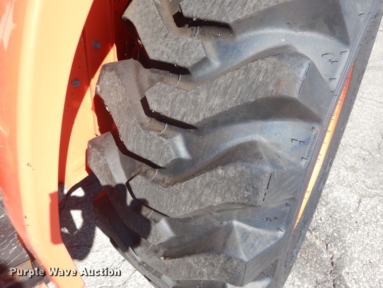 image for item GR9727 2015 Kubota L3301 MFWD tractor