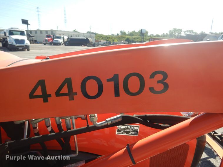 image for item GR9727 2015 Kubota L3301 MFWD tractor