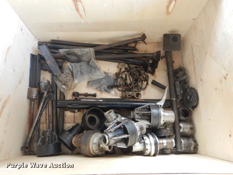 image for item GR9727 2015 Kubota L3301 MFWD tractor