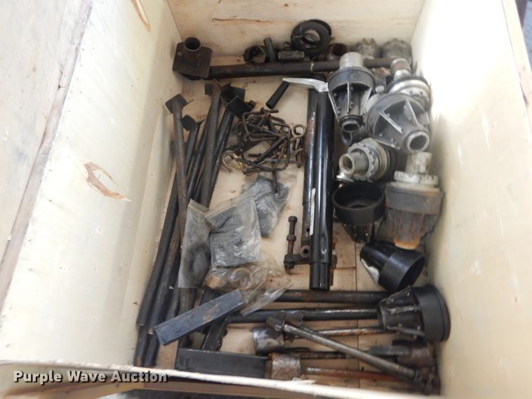 image for item GR9727 2015 Kubota L3301 MFWD tractor