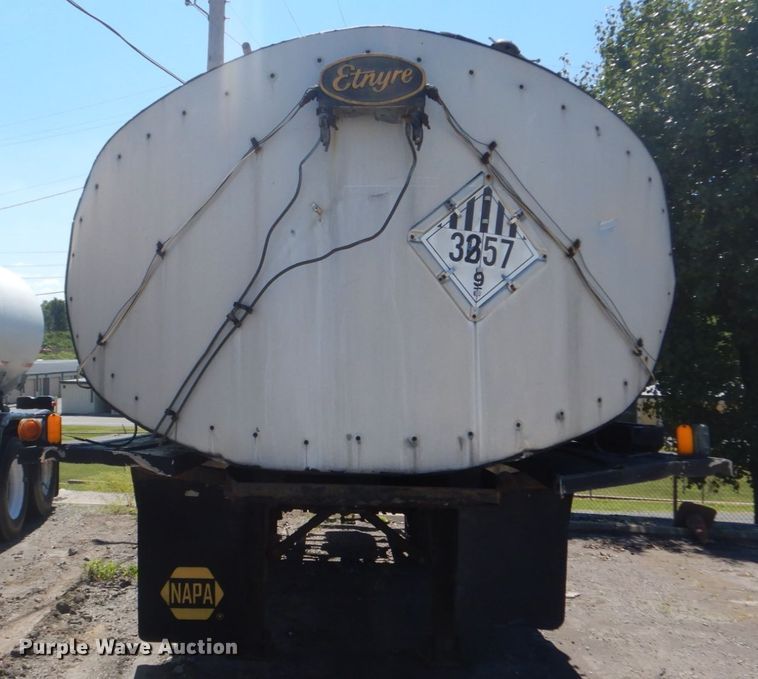 image for item GR9728 1971 Etnyre BT-RA oil tank trailer