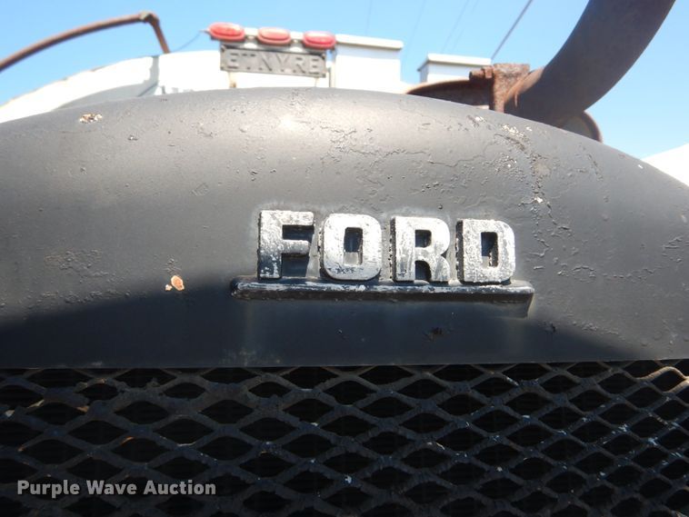 image for item GR9728 1971 Etnyre BT-RA oil tank trailer