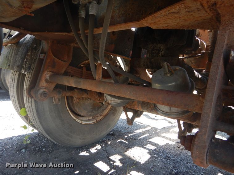 image for item GR9728 1971 Etnyre BT-RA oil tank trailer