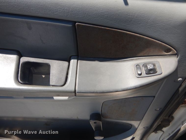 image for item GR9729 2001 Freightliner Columbia  flatbed truck