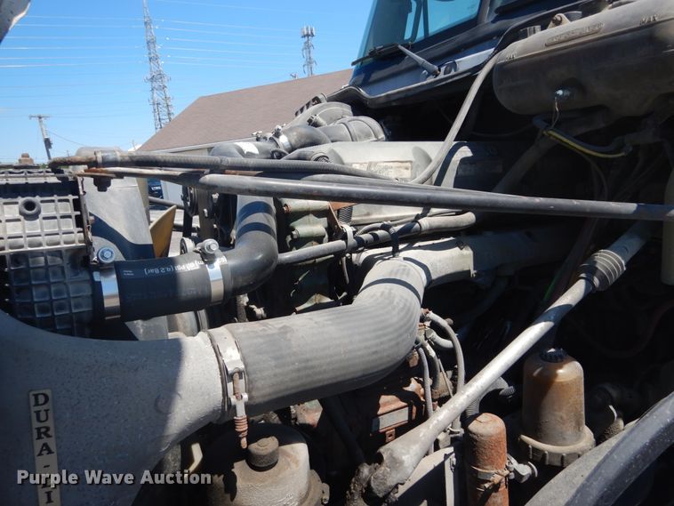 image for item GR9729 2001 Freightliner Columbia  flatbed truck