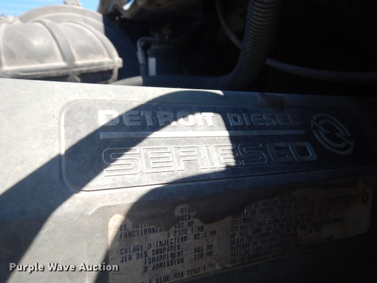 image for item GR9729 2001 Freightliner Columbia  flatbed truck