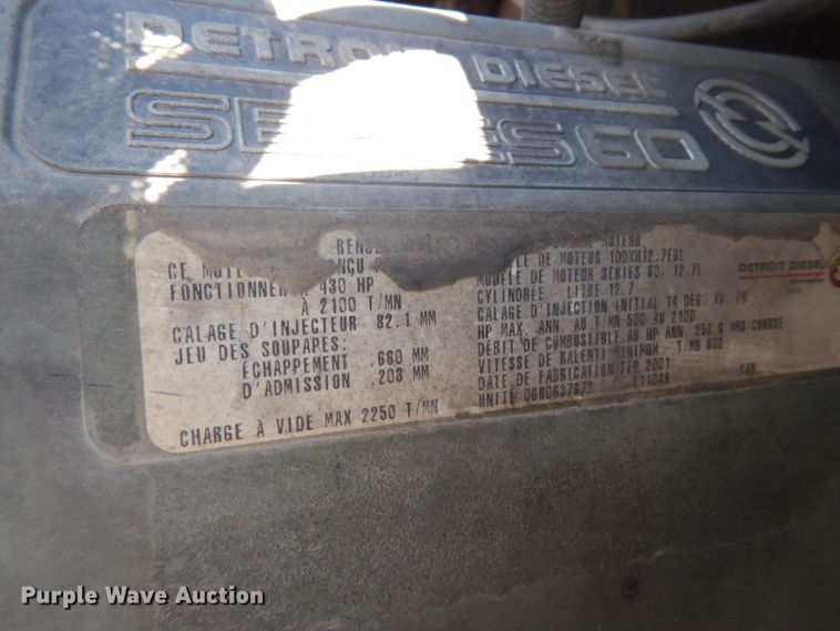 image for item GR9729 2001 Freightliner Columbia  flatbed truck