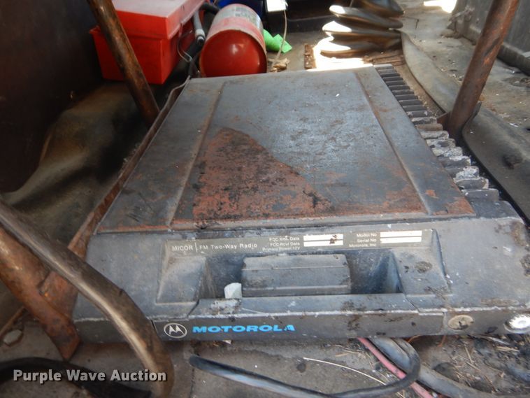 image for item GR9730 1985 International S1954  flatbed truck