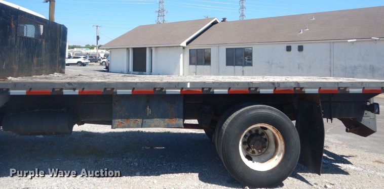 image for item GR9730 1985 International S1954  flatbed truck