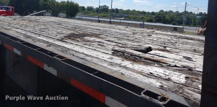 image for item GR9730 1985 International S1954  flatbed truck