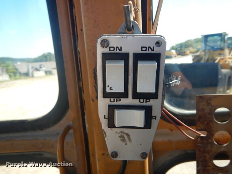 image for item GR9736 1988 Dresser A606  motor grader