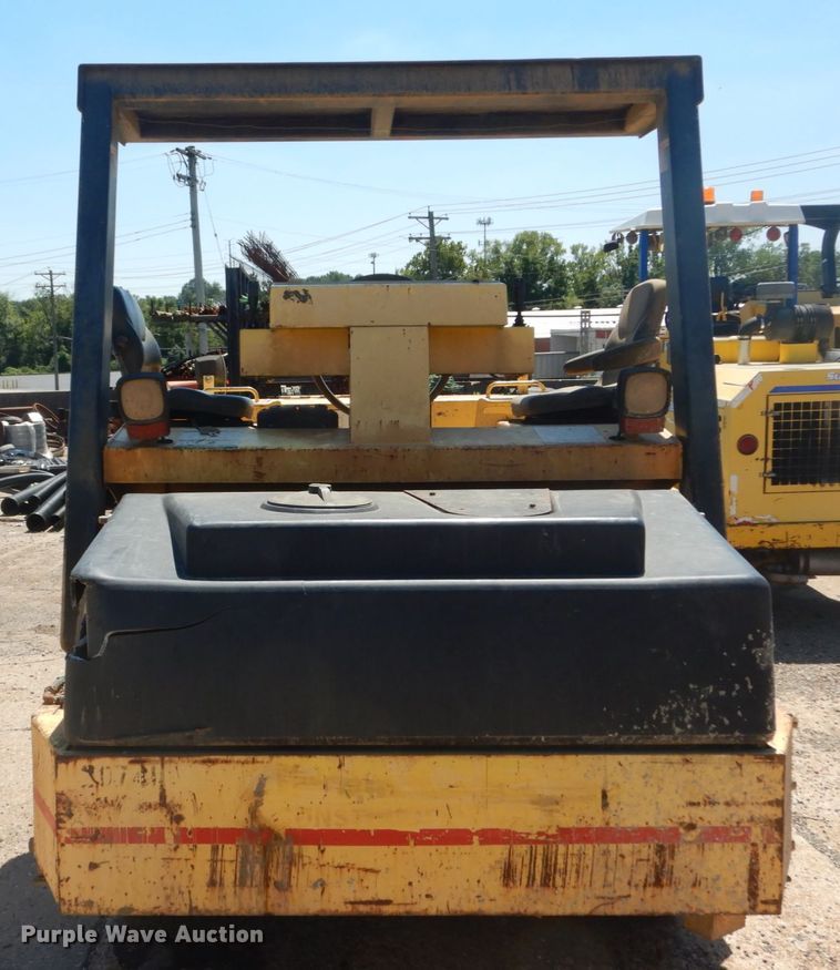 image for item GR9737 2001 Hypac C766C  double drum roller