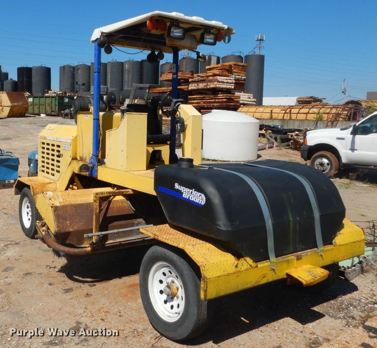 image for item GR9739 2007 Superior Broom DT80J  broom