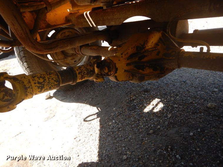 image for item GR9739 2007 Superior Broom DT80J  broom