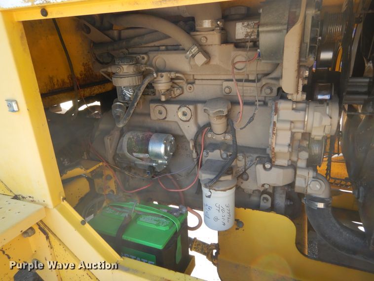 image for item GR9739 2007 Superior Broom DT80J  broom