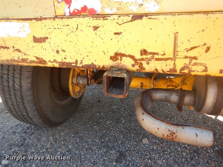 image for item GR9739 2007 Superior Broom DT80J  broom