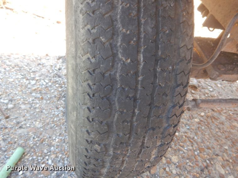 image for item GR9739 2007 Superior Broom DT80J  broom