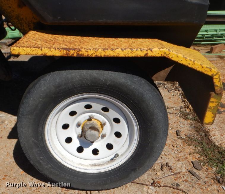 image for item GR9739 2007 Superior Broom DT80J  broom