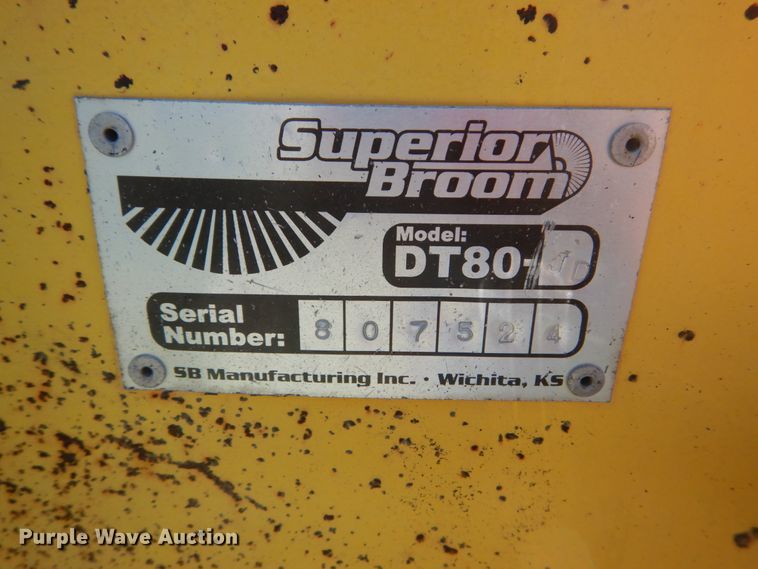 image for item GR9739 2007 Superior Broom DT80J  broom