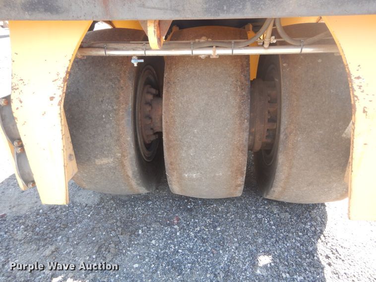 image for item GR9741 2012 Sakai GW750-2  vibratory pneumatic roller