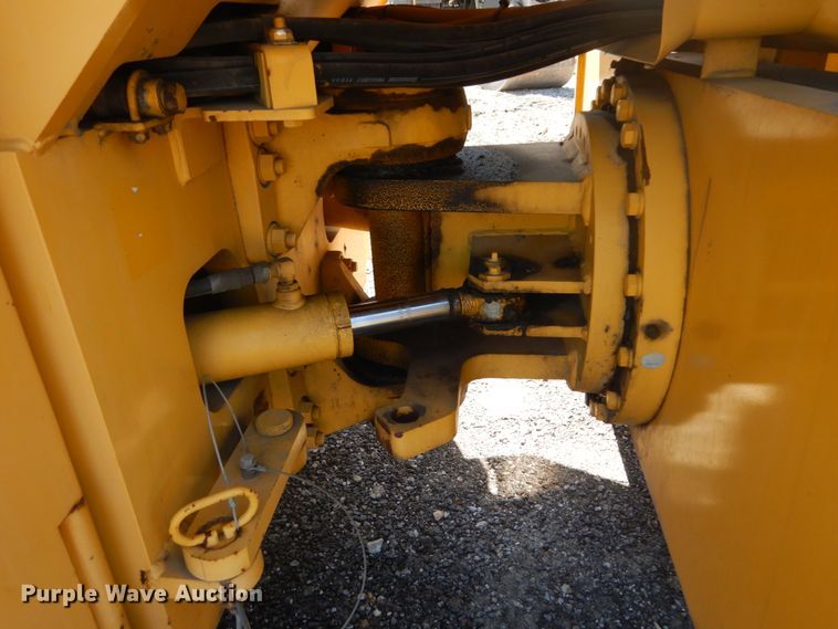 image for item GR9741 2012 Sakai GW750-2  vibratory pneumatic roller