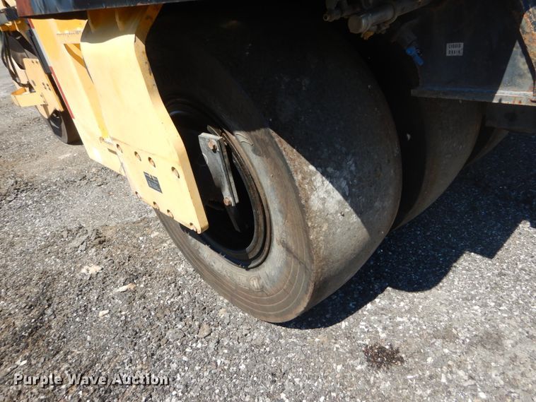 image for item GR9741 2012 Sakai GW750-2  vibratory pneumatic roller