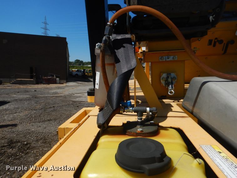 image for item GR9741 2012 Sakai GW750-2  vibratory pneumatic roller