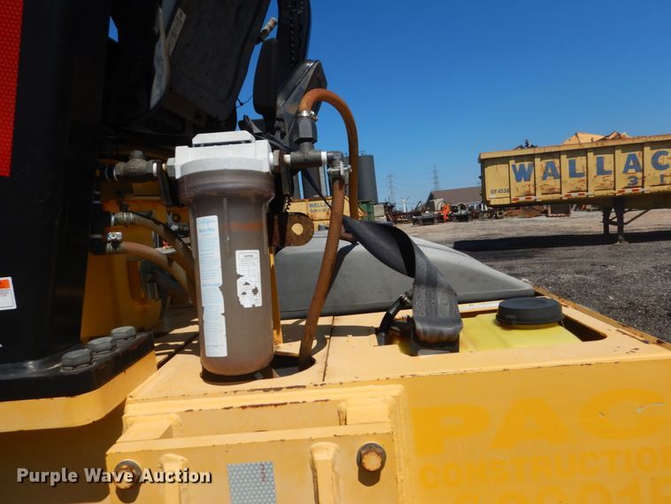 image for item GR9741 2012 Sakai GW750-2  vibratory pneumatic roller