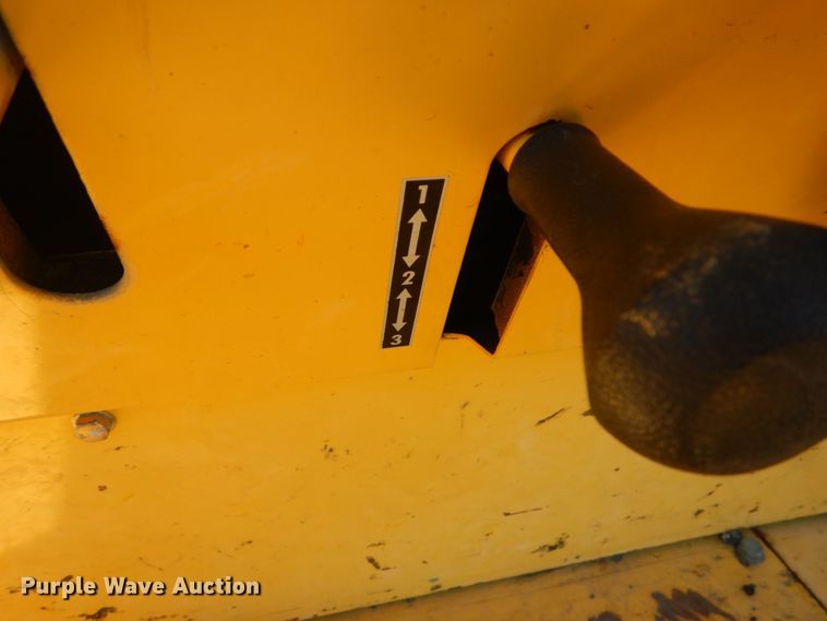 image for item GR9741 2012 Sakai GW750-2  vibratory pneumatic roller